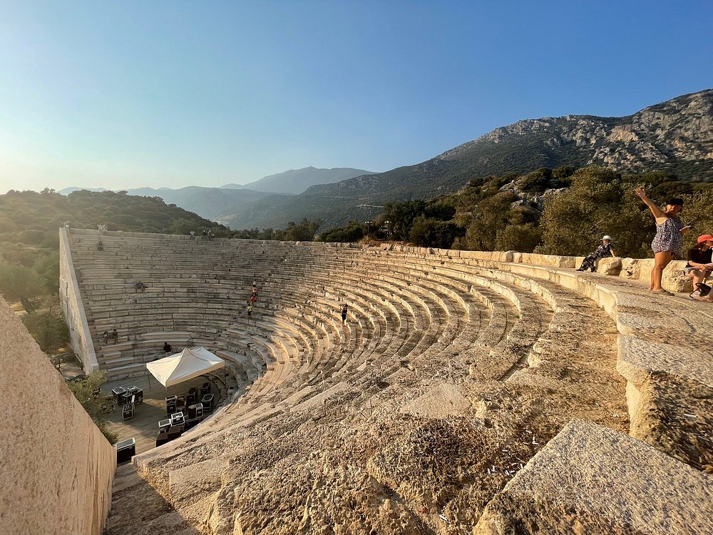 Kaş Antik Tiyatrosu: Denize Karşı İki Bin Yıllık Sahne