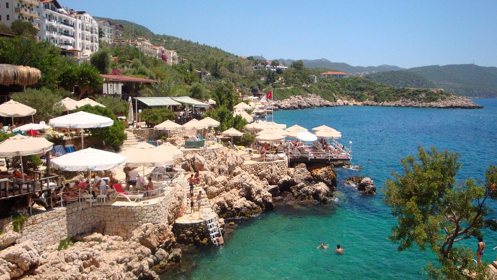 Küçükçakıl Plajı: Sakin Bir Kaş Klasiği